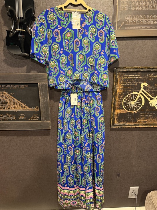 Nieves Lavi Dresses & Skirts - Nieves Lavi Blue Geometric Floral Pajama Set